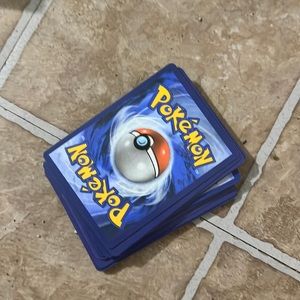 COPY - 72 good condition Pokémon Cards